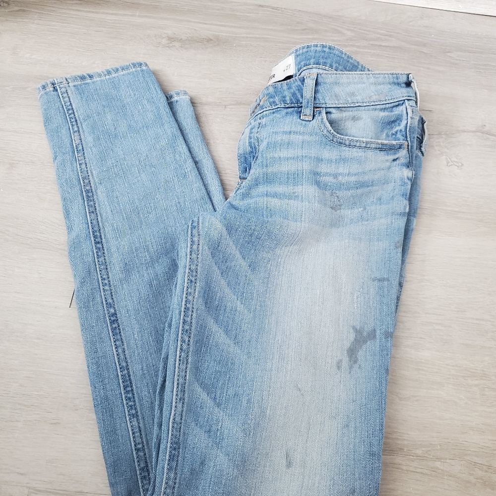 Woman's Hollister jeans size 27/5